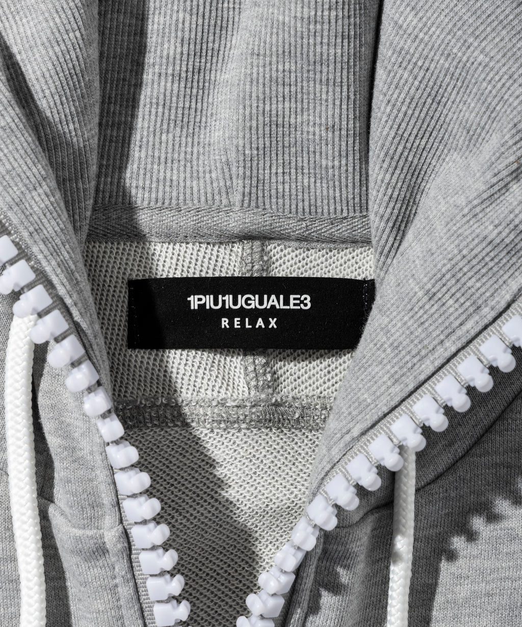 1PIU1UGUALE3 RELAX セットアップ 発泡プリントシャドウロゴ