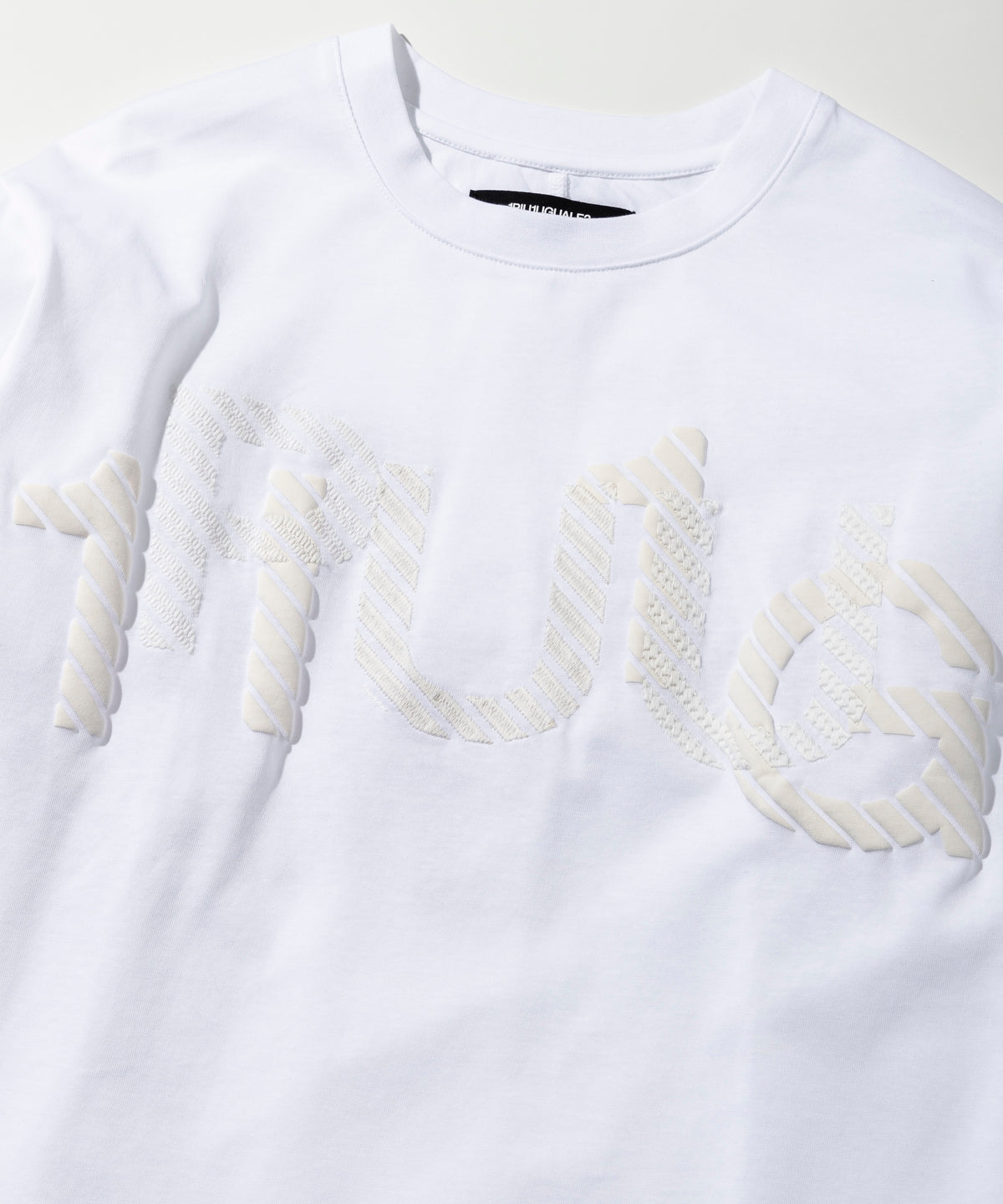 1PIU1UGUALE3 RELAX 発泡プリントシャドウロゴロングTシャツ
