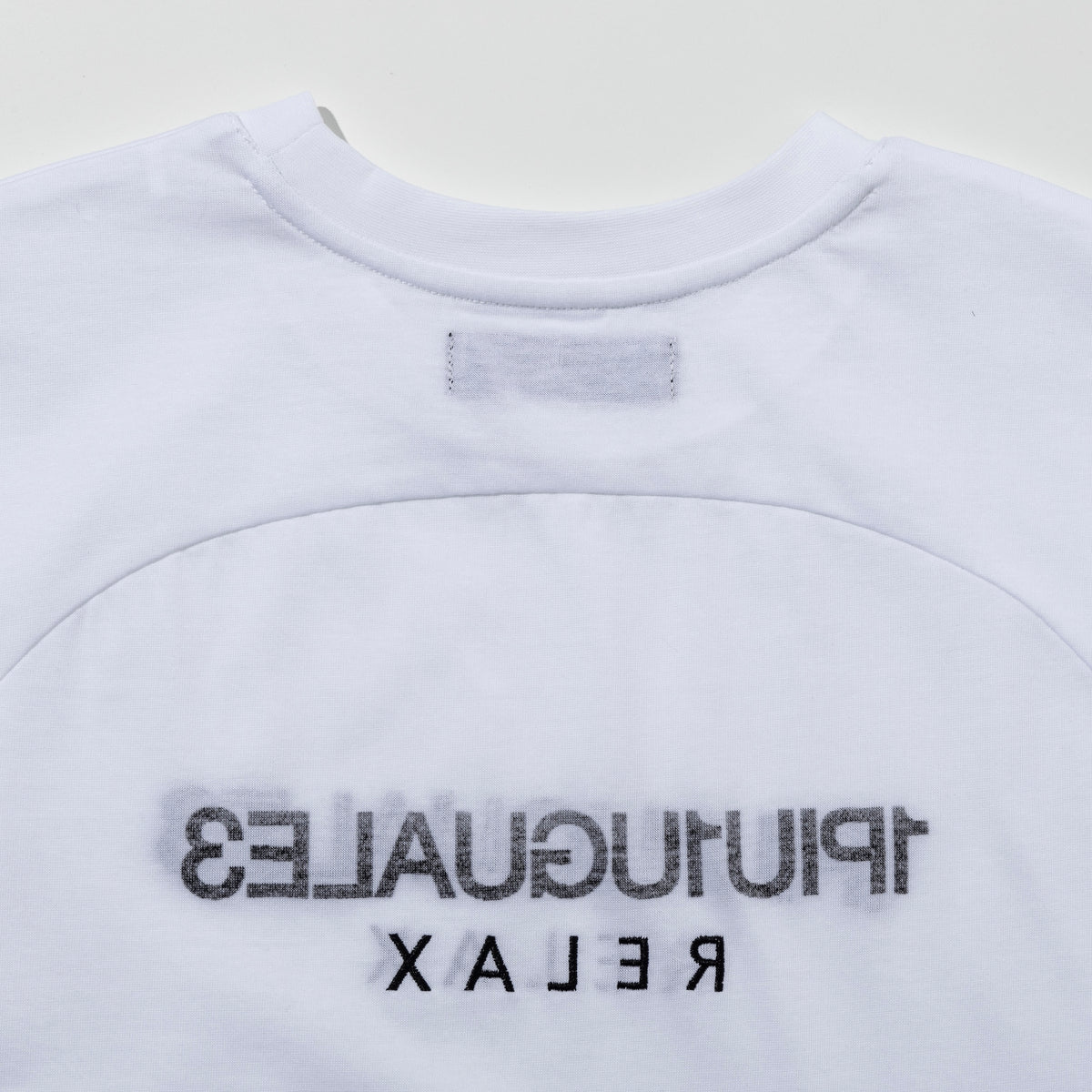1PIU1UGUALE3 RELAX  リバースロゴ半袖Tシャツ
