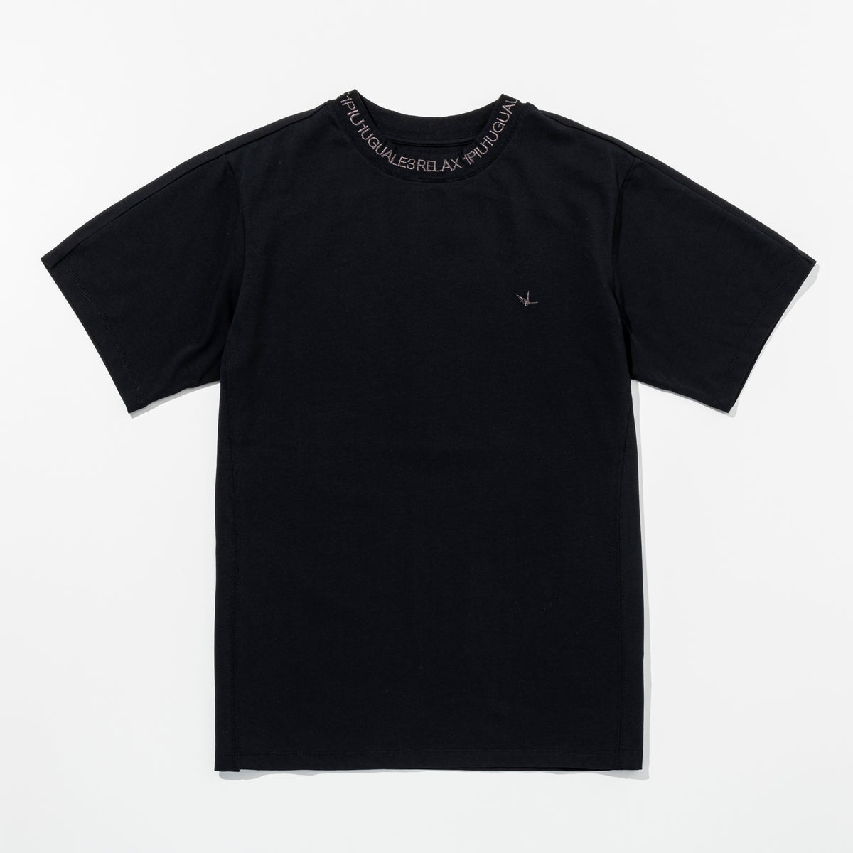 1PIU1UGUALE3 RELAX  グロッシー刺繍ネックロゴ半袖Tシャツ