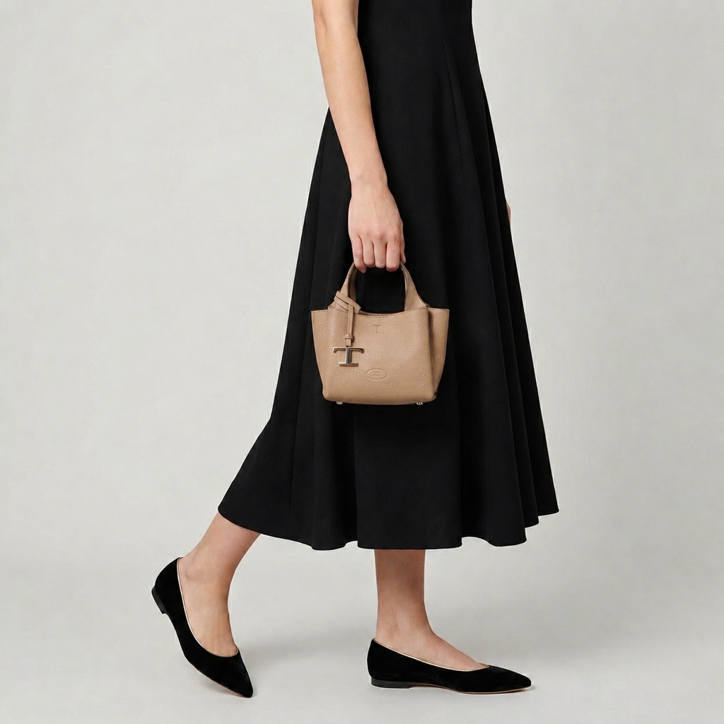 TOD'S マイクロ レザー Tタイムレス